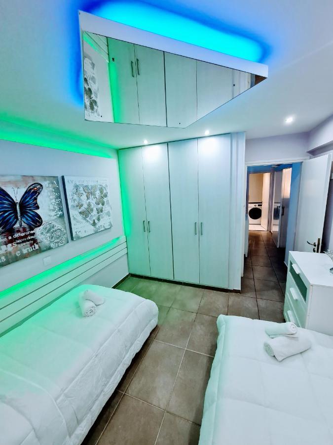 איה נאפה Hidden Lights Deluxe Apartment מראה חיצוני תמונה