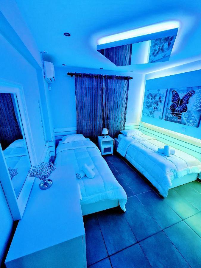 איה נאפה Hidden Lights Deluxe Apartment מראה חיצוני תמונה