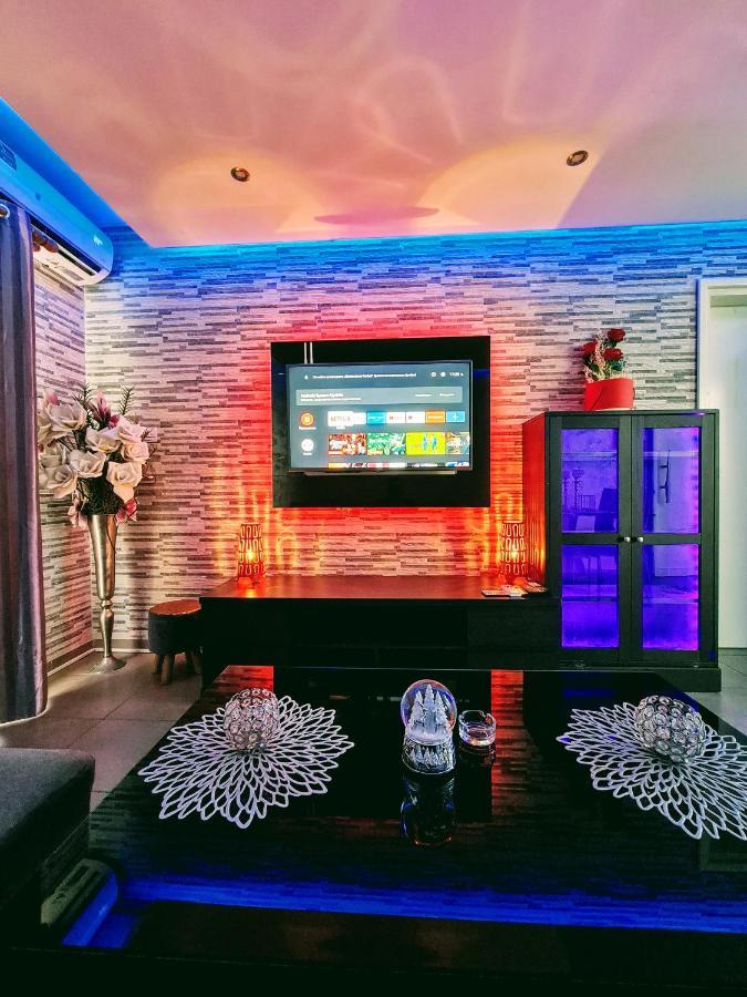 איה נאפה Hidden Lights Deluxe Apartment מראה חיצוני תמונה