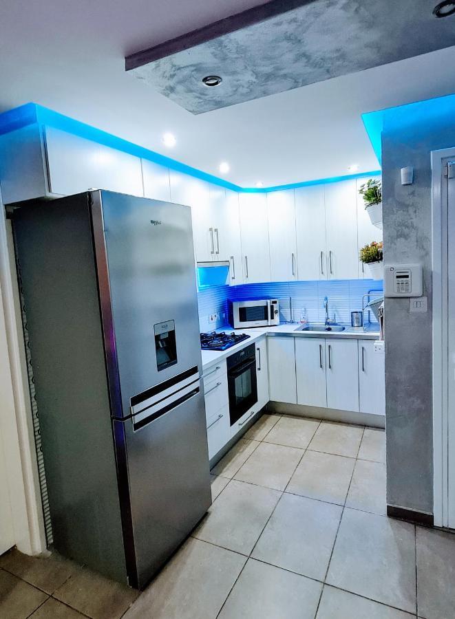 איה נאפה Hidden Lights Deluxe Apartment מראה חיצוני תמונה