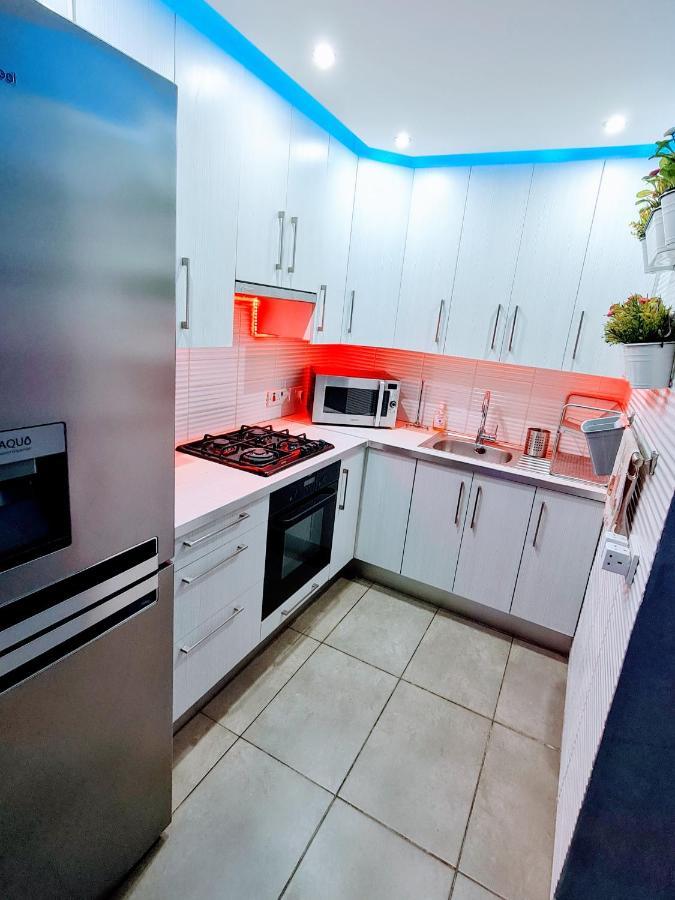 איה נאפה Hidden Lights Deluxe Apartment מראה חיצוני תמונה